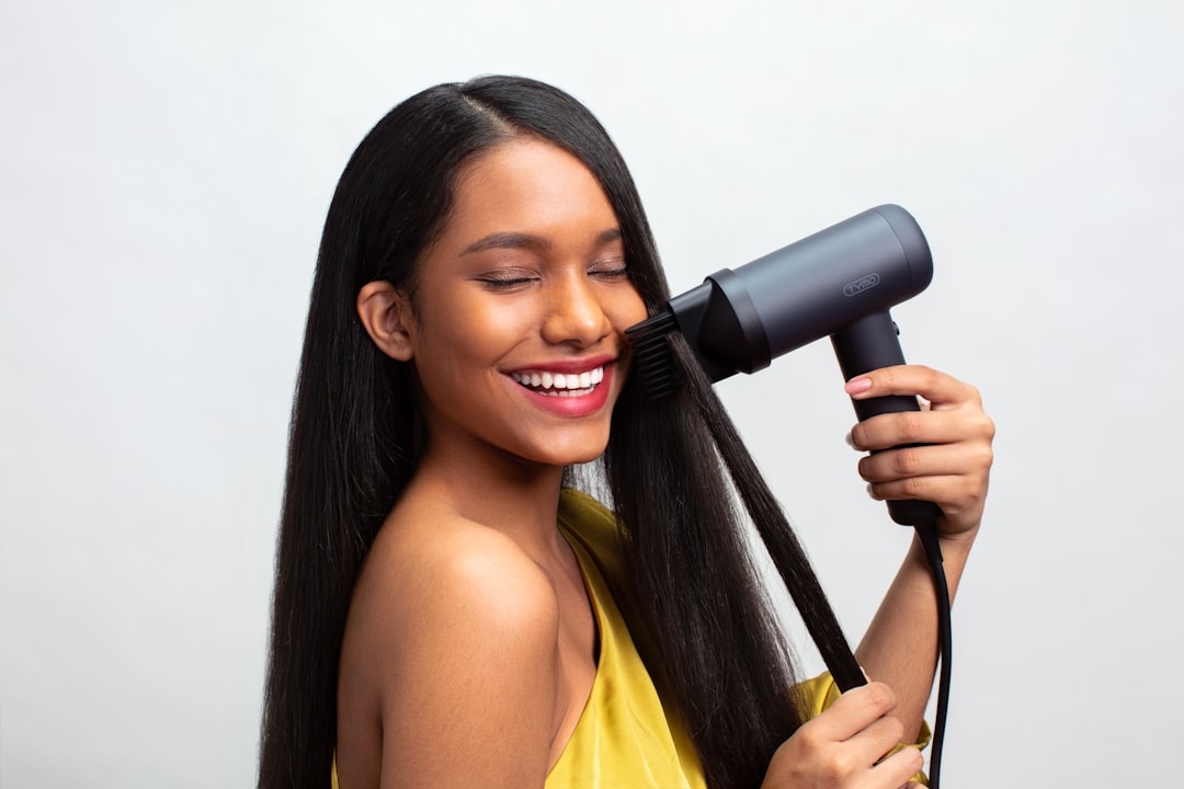 How to Dry Curly Hair Without a Diffuser: Complete Guide