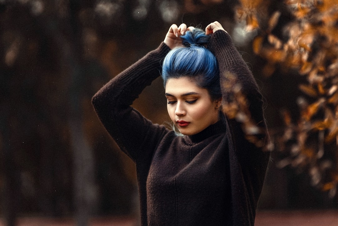How Long to Leave Hair Dye On: A Complete Timing Guide